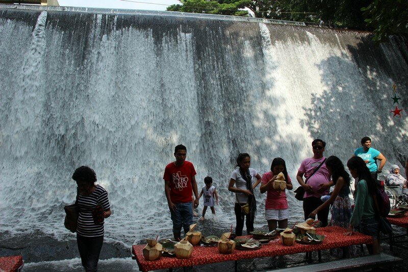 IMG 6756 Необычный ресторан у водопада вилла Эскудеро Филиппины